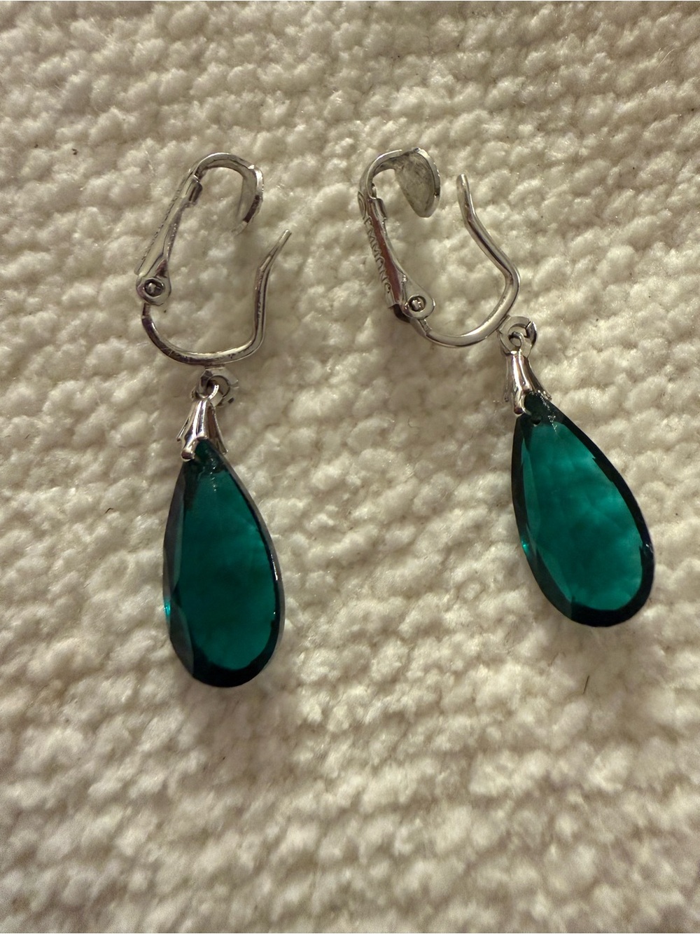 Emerald green glass briolette drop clip on mid century earrings